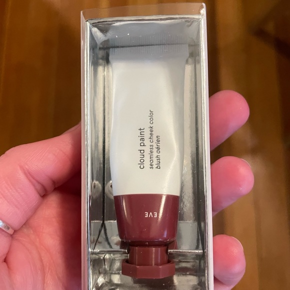 ***Bundle*** NWT Glossier makeup - Picture 2 of 6